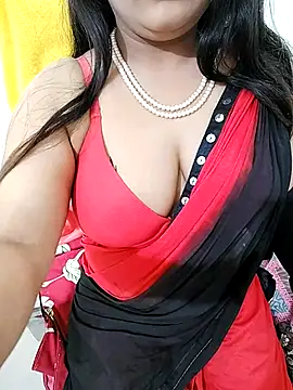 Snapshot of SHUBHI880 chatting on 02-20-25, 08:47 SHUBHI880 online show from 02-20-25, 08:47