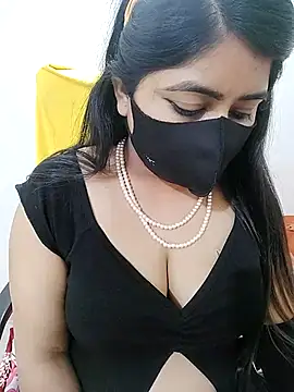 Snapshot of SHUBHI880 chatting on 03-06-25, 12:00 SHUBHI880 online show from 03-06-25, 12:00