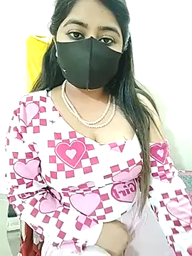 Snapshot of SHUBHI880 chatting on 03-08-25, 08:25 SHUBHI880 online show from 03-08-25, 08:25