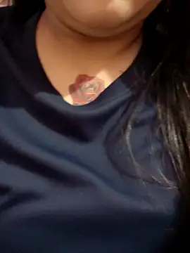 Snapshot of SHUBHI880 chatting on 10-05-25, 09:07 SHUBHI880 online show from 10-05-25, 09:07