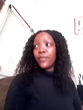 Snapshot of curvysexybody chatting on 12-17-24, 10:23 curvysexybody online show from 12-17-24, 10:23