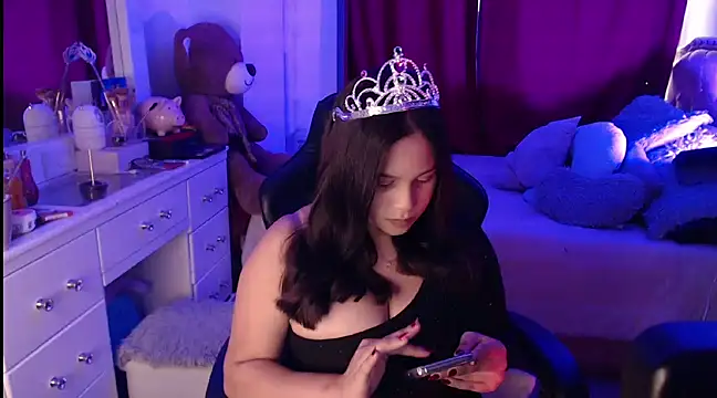 Snapshot of Beamber_ chatting on 12-28-24, 10:02 Beamber online show from 12-28-24, 10:02