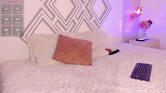 Snapshot of _CurlyGirl_ chatting on 03-21-25, 02:50 CurlyGirl online show from 03-21-25, 02:50