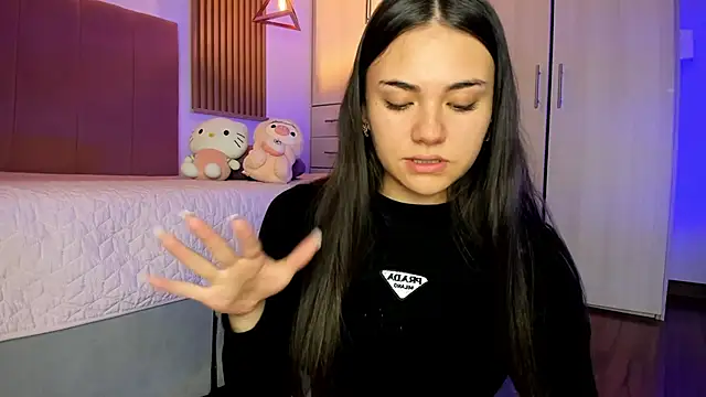 mia nevaeh online show from 11-20-25, 08:41