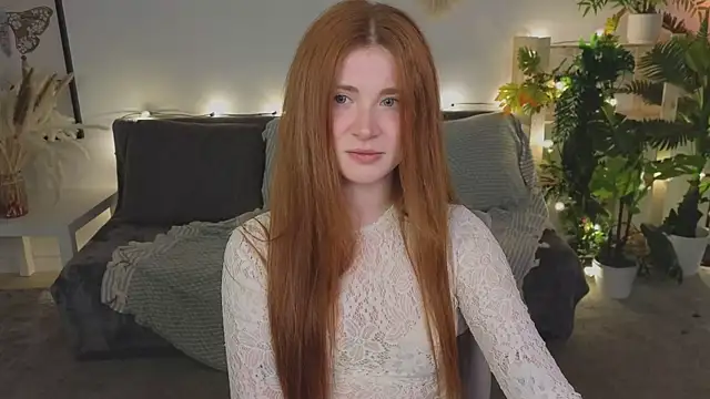 Snapshot of Freckle_Diyana chatting on 06-24-26, 03:55 Freckle Diyana online show from 06-24-26, 03:55