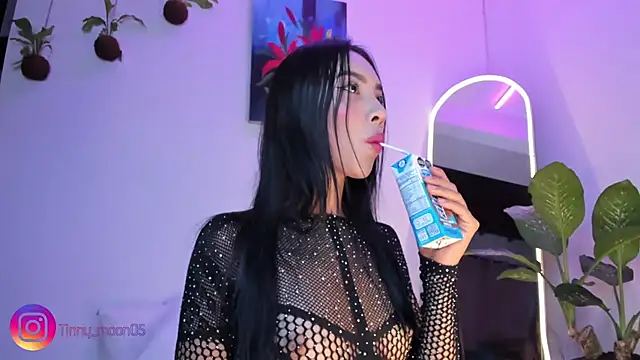 tinymoon- online show from 03-12-25, 11:22