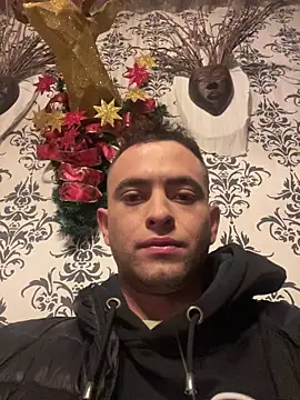 Snapshot of AlexisLoaiza chatting on 01-16-26, 01:09 AlexisLoaiza online show from 01-16-26, 01:09