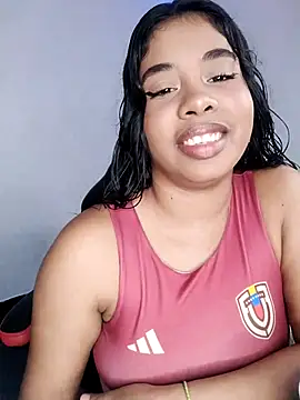 Snapshot of Fanny_Klean chatting on 12-21-24, 05:36 Fanny Klean online show from 12-21-24, 05:36