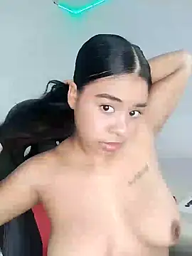 Snapshot of Fanny_Klean chatting on 12-22-24, 02:16 Fanny Klean online show from 12-22-24, 02:16