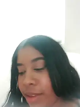 Snapshot of Fanny_Klean chatting on 01-17-25, 09:39 Fanny Klean online show from 01-17-25, 09:39