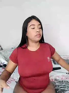 Snapshot of Fanny_Klean chatting on 01-21-25, 02:26 Fanny Klean online show from 01-21-25, 02:26