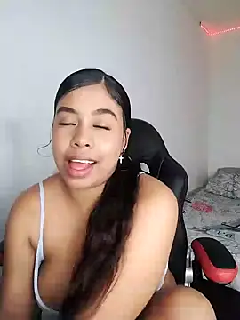 Snapshot of Fanny_Klean chatting on 03-20-25, 03:45 Fanny Klean online show from 03-20-25, 03:45