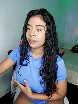 Snapshot of Fanny_Klean chatting on 10-26-25, 04:18 Fanny Klean online show from 10-26-25, 04:18