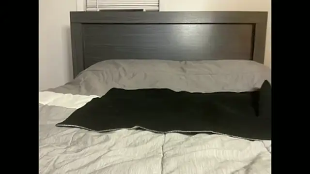 MissAriisback online show from 12-22-25, 12:24