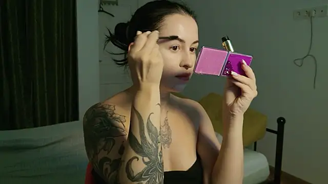 VioletCatt online show from 10-04-25, 05:38