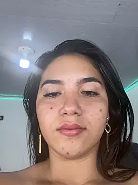 Snapshot of AnnaRosse1 chatting on 01-30-25, 01:33 AnnaRosse1 online show from 01-30-25, 01:33