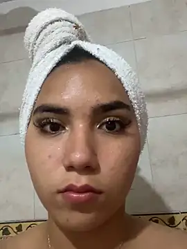 Snapshot of AnnaRosse1 chatting on 02-14-25, 12:09 AnnaRosse1 online show from 02-14-25, 12:09