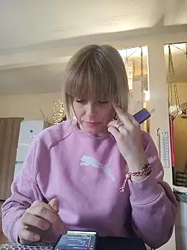 Snapshot of MySweetcum69 chatting on 03-18-26, 02:09 MySweetcum69 online show from 03-18-26, 02:09