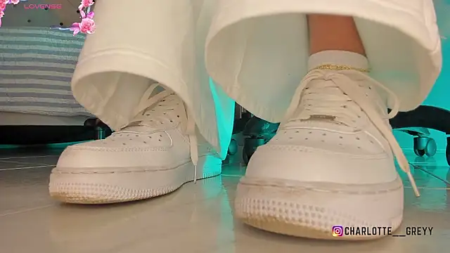 charlotte  grey online show from 02-01-26, 11:42