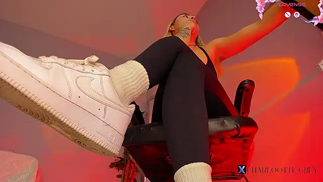 charlotte  grey online show from 05-09-26, 07:41
