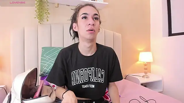 Mia thompson 19 online show from 01-14-26, 06:57