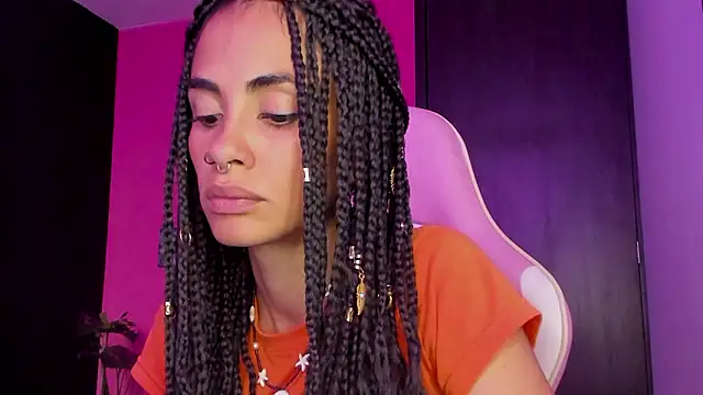 Juanadearco5 online show from 12-04-24, 08:07