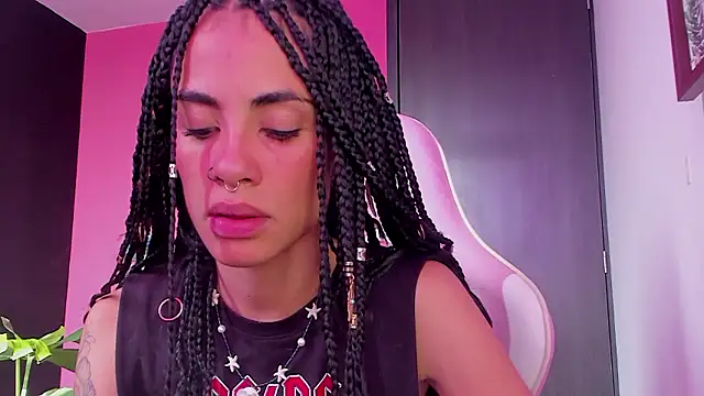 Juanadearco5 online show from 12-06-24, 02:06