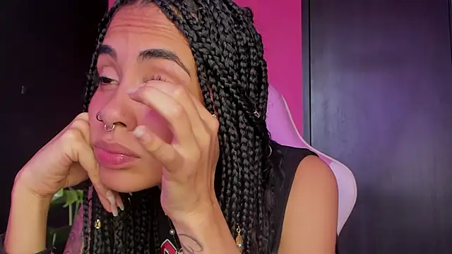 Juanadearco5 online show from 12-06-24, 05:11