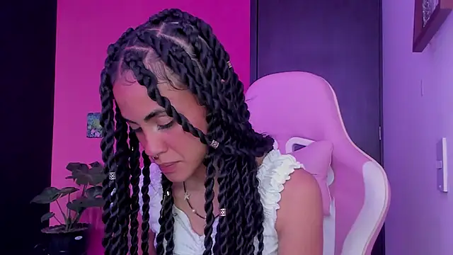 Juanadearco5 online show from 12-27-24, 06:31