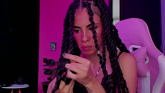 Juanadearco5 online show from 12-29-24, 05:54