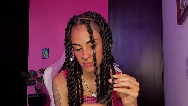 Juanadearco5 online show from 01-09-25, 09:16