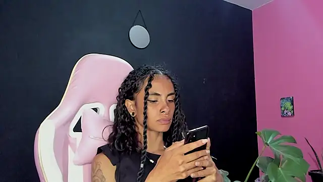 Juanadearco5 online show from 01-29-25, 12:12