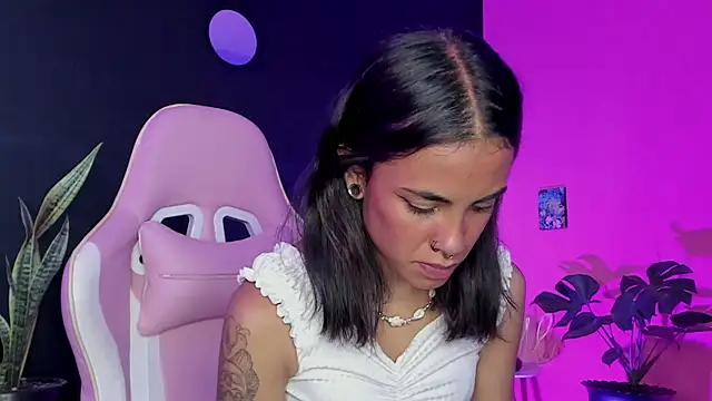 Juanadearco5 online show from 02-10-25, 12:29