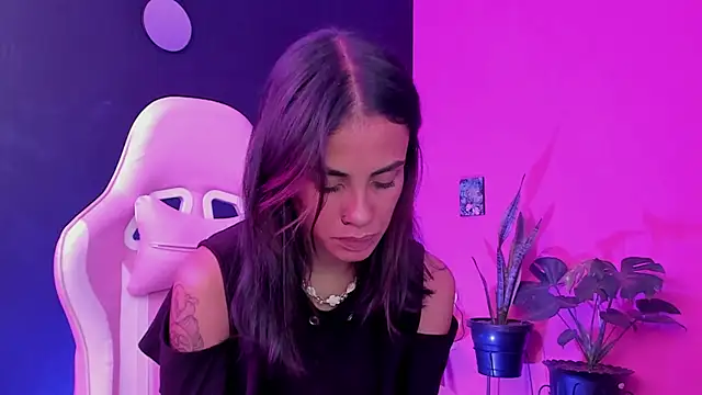 Juanadearco5 online show from 02-18-25, 01:00