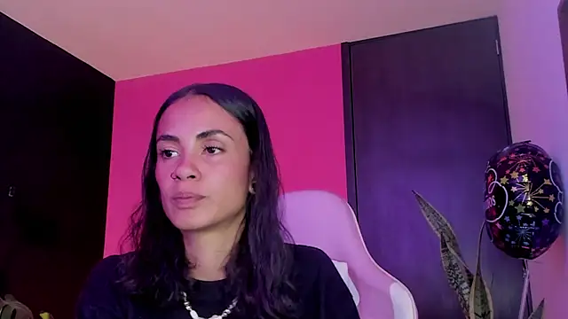 Juanadearco5 online show from 03-17-25, 04:22