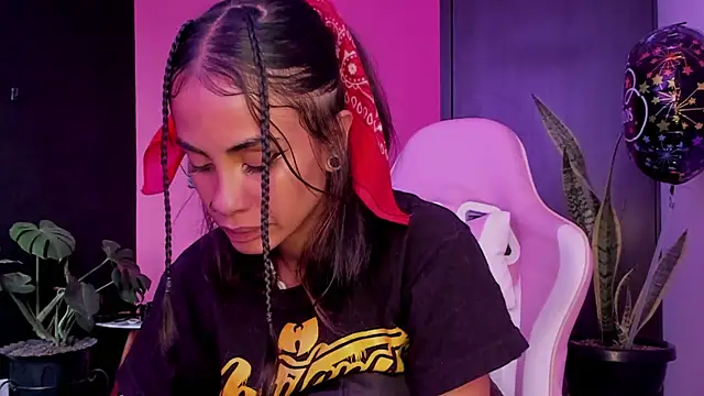 Juanadearco5 online show from 03-20-25, 04:42