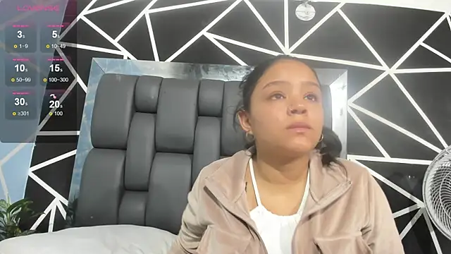 Snapshot of Tiffanny_Rose_ chatting on 01-11-25, 05:29 Tiffanny Rose online show from 01-11-25, 05:29