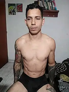 Snapshot of chero_95 chatting on 10-17-25, 07:16 chero 95 online show from 10-17-25, 07:16