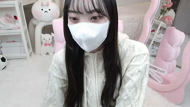 Snapshot of momo_room chatting on 01-12-25, 09:40 momo room online show from 01-12-25, 09:40