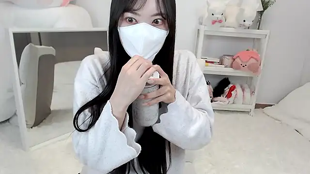 momo room online show from 05-05-26, 04:20