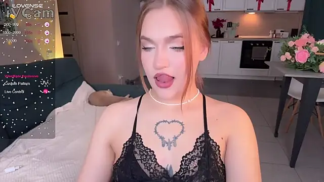 CarolineLovers online show from 02-01-25, 12:29