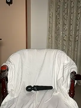 SierraFox  online show from 03-05-25, 07:17