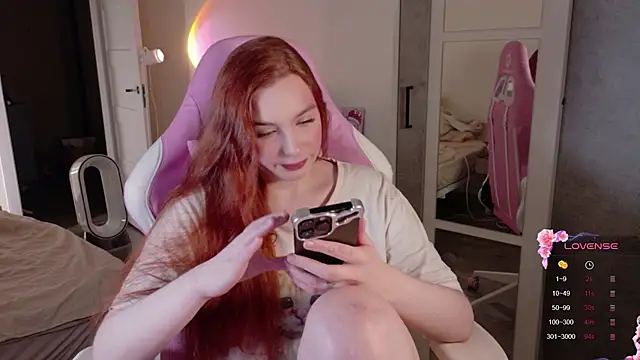 Snapshot of cinnabon_girls chatting on 02-20-26, 08:53 cinnabon girls online show from 02-20-26, 08:53