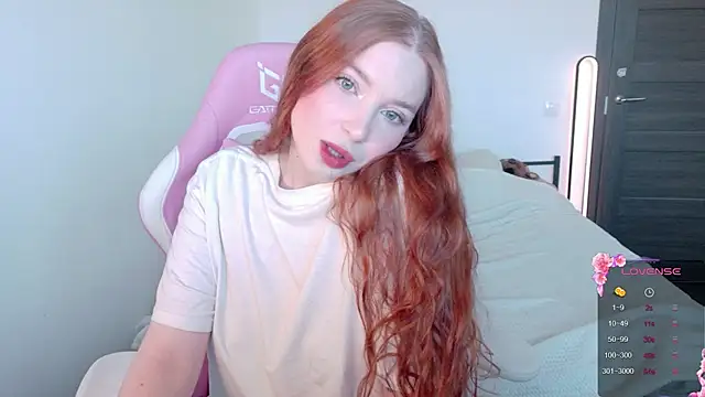 Snapshot of cinnabon_girls chatting on 03-10-26, 12:43 cinnabon girls online show from 03-10-26, 12:43