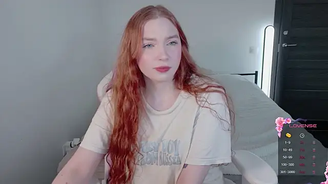 Snapshot of cinnabon_girls chatting on 03-11-26, 03:18 cinnabon girls online show from 03-11-26, 03:18