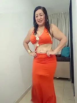 Snapshot of viollett_28 chatting on 02-22-26, 11:36 viollett 28 online show from 02-22-26, 11:36