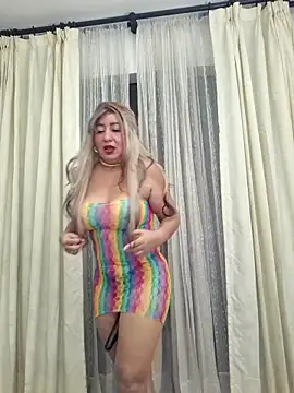 Snapshot of viollett_28 chatting on 03-20-26, 11:31 viollett 28 online show from 03-20-26, 11:31