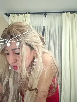 Snapshot of viollett_28 chatting on 03-25-26, 11:22 viollett 28 online show from 03-25-26, 11:22