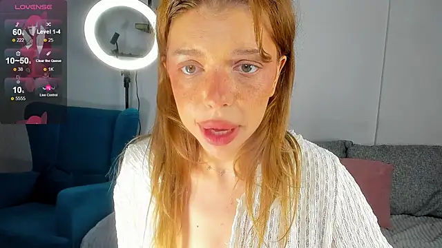 Snapshot of Hannah_Carr chatting on 10-09-25, 07:23 Hannah Carr online show from 10-09-25, 07:23