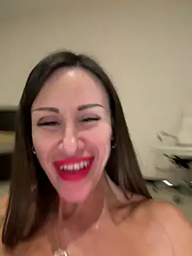 Hott Lolla online show from 02-17-25, 05:53